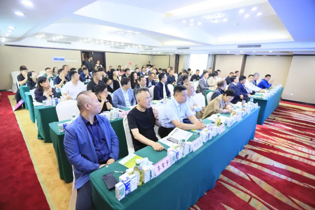 河南省2024國家“學(xué)生飲用奶計劃”推廣工作推進會在鄭州成功舉辦！