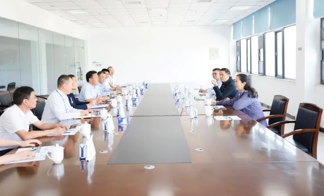 快樂過“雙節(jié)”，安全不放假｜河南農(nóng)投集團(tuán)黨委書記、董事長李曉寰一行蒞臨花花牛乳業(yè)集團(tuán)開展“雙節(jié)”安全生產(chǎn)大檢查活動并慰問一線職工、
