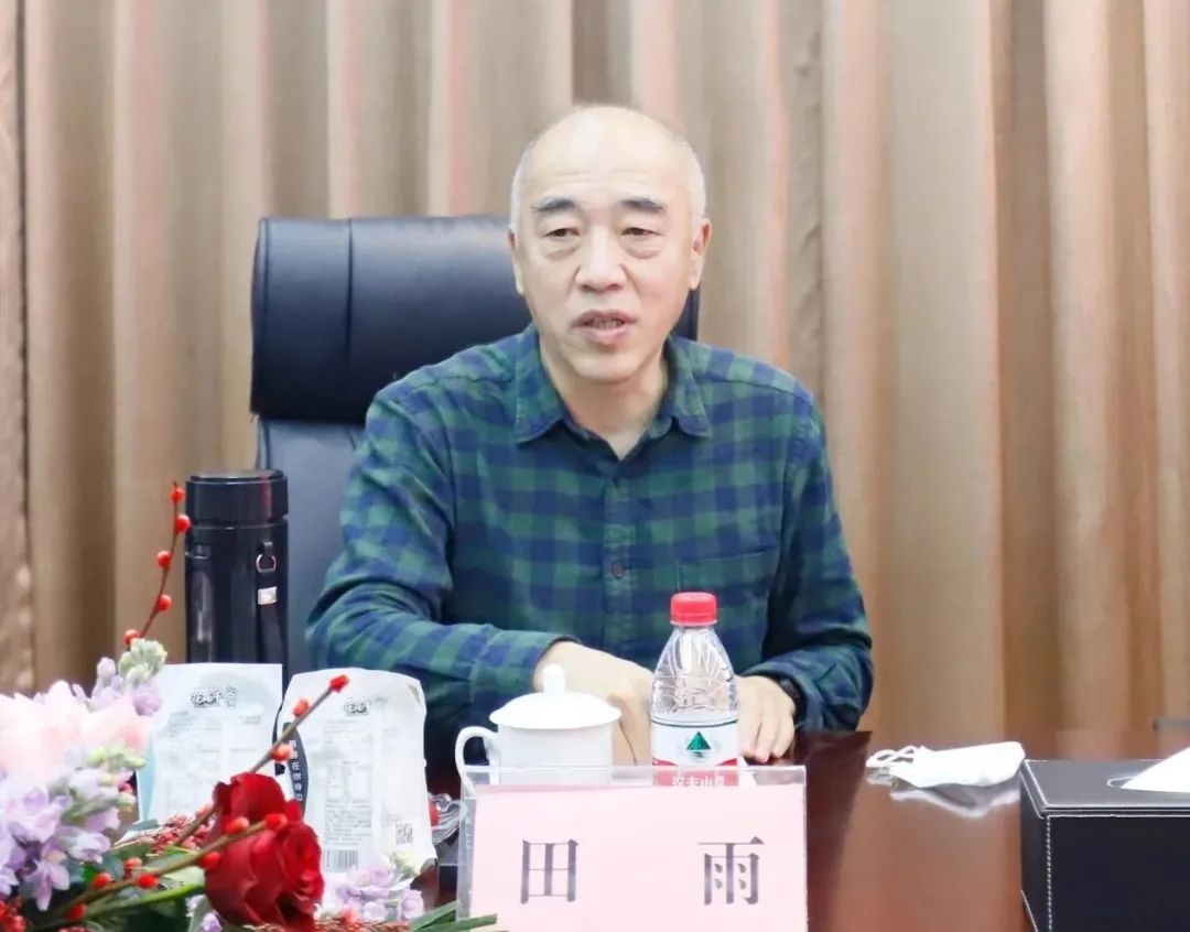 新年開新局 合作促發(fā)展丨佳木斯市委常委、副市長(zhǎng)閆志剛一行蒞臨花花牛乳業(yè)集團(tuán)及佳田企業(yè)考察座談