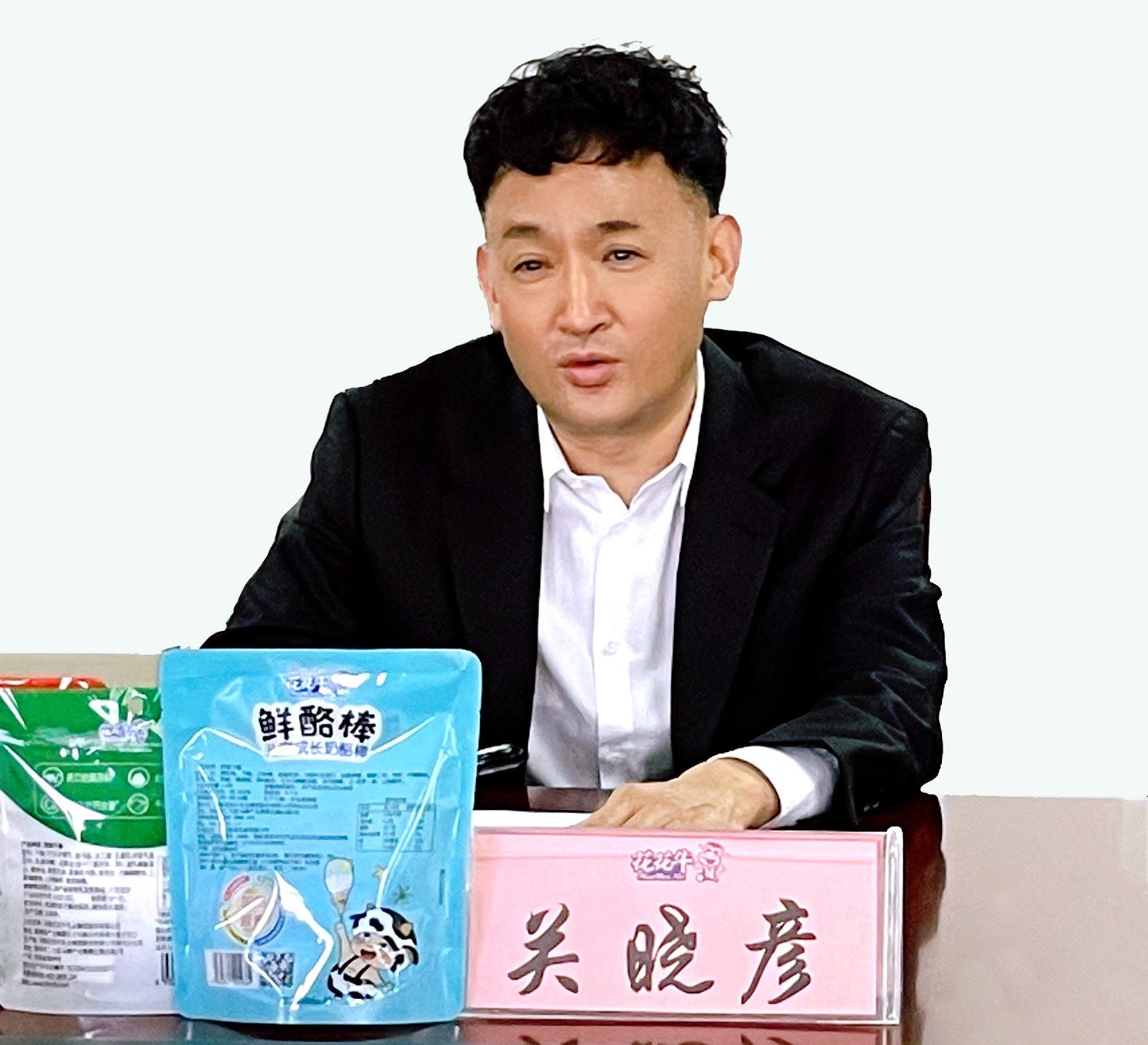 河南省委常委、副省長費(fèi)東斌蒞臨 花花牛乳業(yè)集團(tuán)調(diào)研