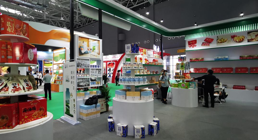 喜報 | 花花牛輕覺酸奶榮獲第二十四屆中國農產品加工業(yè)投資貿易洽談會金質產品獎